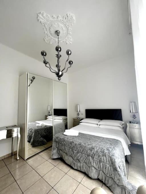 Hotel Virginia Apartaments - Stazione Termini ローマ エクステリア 写真