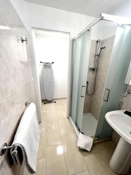 Hotel Virginia Apartaments - Stazione Termini ローマ エクステリア 写真