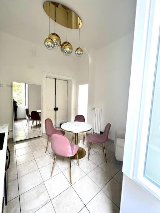 Hotel Virginia Apartaments - Stazione Termini ローマ エクステリア 写真