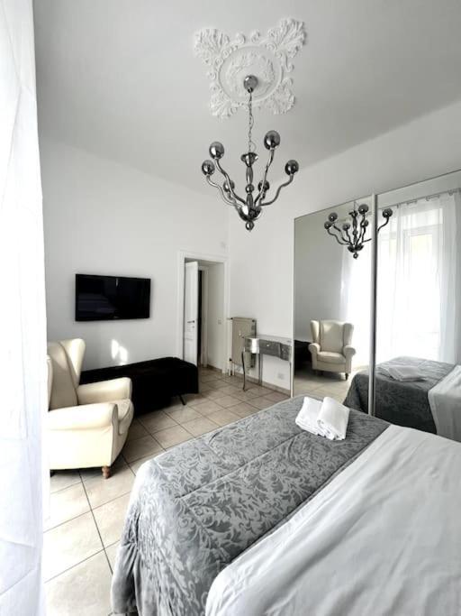 Hotel Virginia Apartaments - Stazione Termini ローマ エクステリア 写真