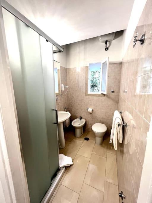 Hotel Virginia Apartaments - Stazione Termini ローマ エクステリア 写真