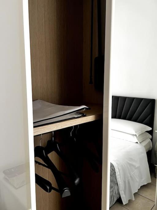 Hotel Virginia Apartaments - Stazione Termini ローマ エクステリア 写真